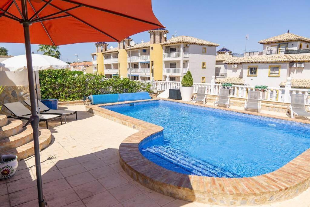 Casa Lilly-Rose, A Beautiful 3 Bedroom Detached Villa A Short Walk To The Villamartin Plaza & Golf Course Esterno foto