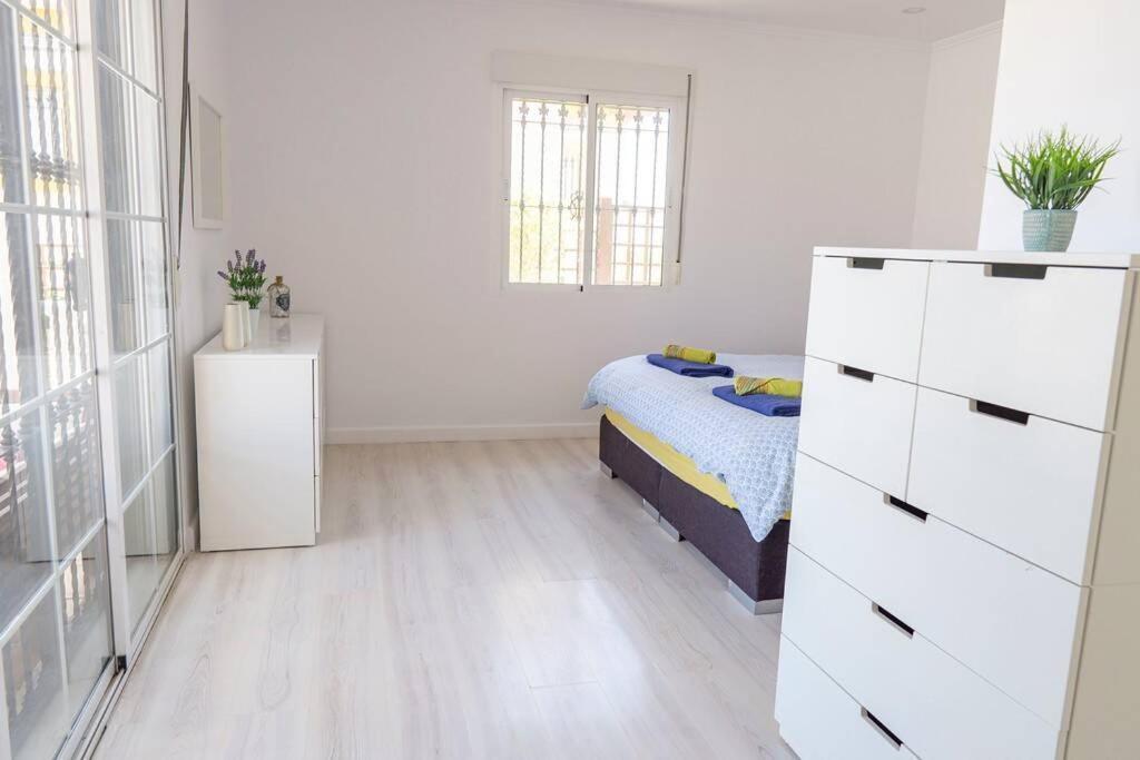 Casa Lilly-Rose, A Beautiful 3 Bedroom Detached Villa A Short Walk To The Villamartin Plaza & Golf Course Esterno foto