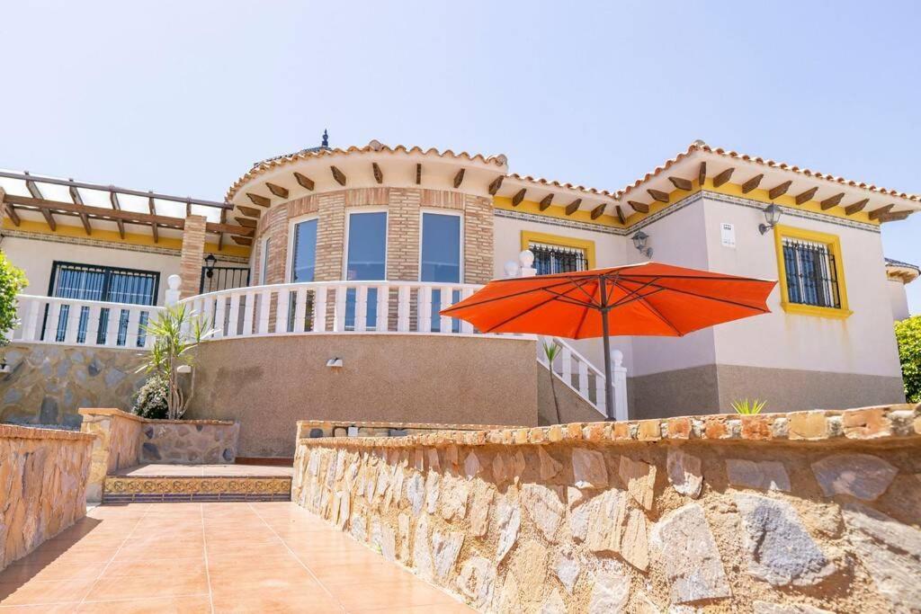 Casa Lilly-Rose, A Beautiful 3 Bedroom Detached Villa A Short Walk To The Villamartin Plaza & Golf Course Esterno foto