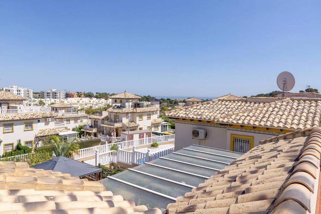 Casa Lilly-Rose, A Beautiful 3 Bedroom Detached Villa A Short Walk To The Villamartin Plaza & Golf Course Esterno foto