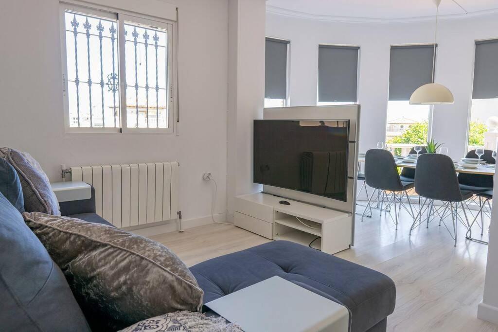Casa Lilly-Rose, A Beautiful 3 Bedroom Detached Villa A Short Walk To The Villamartin Plaza & Golf Course Esterno foto