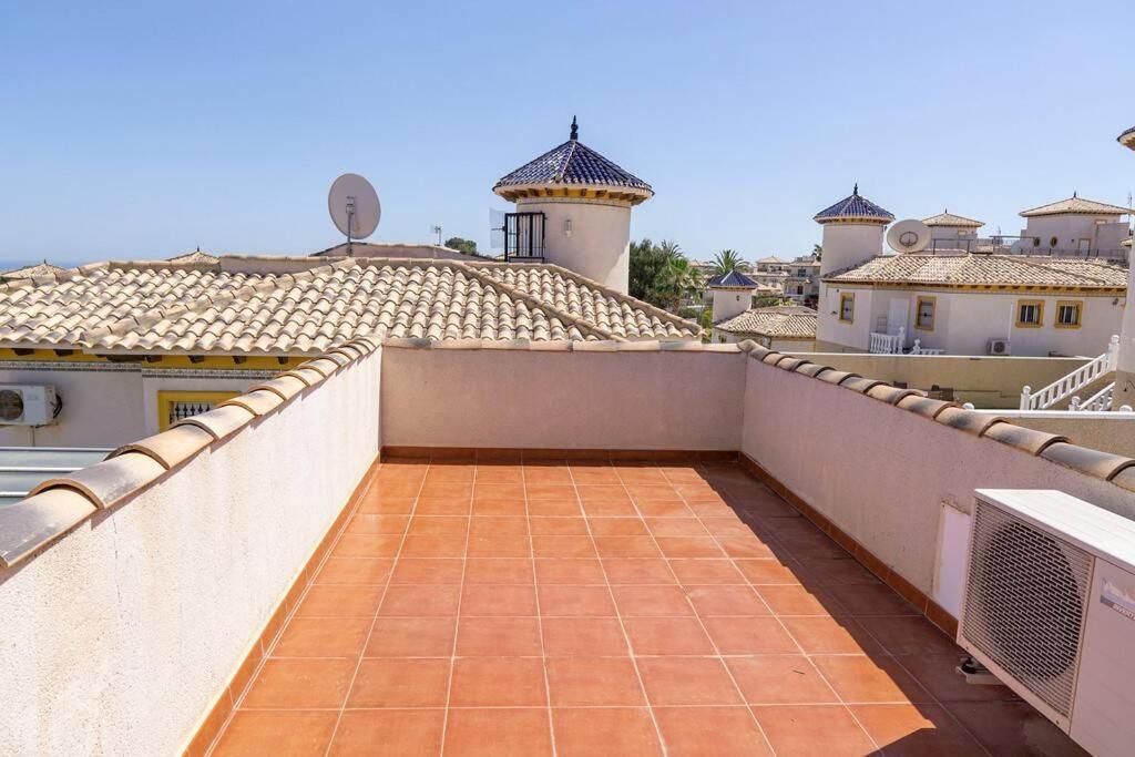 Casa Lilly-Rose, A Beautiful 3 Bedroom Detached Villa A Short Walk To The Villamartin Plaza & Golf Course Esterno foto