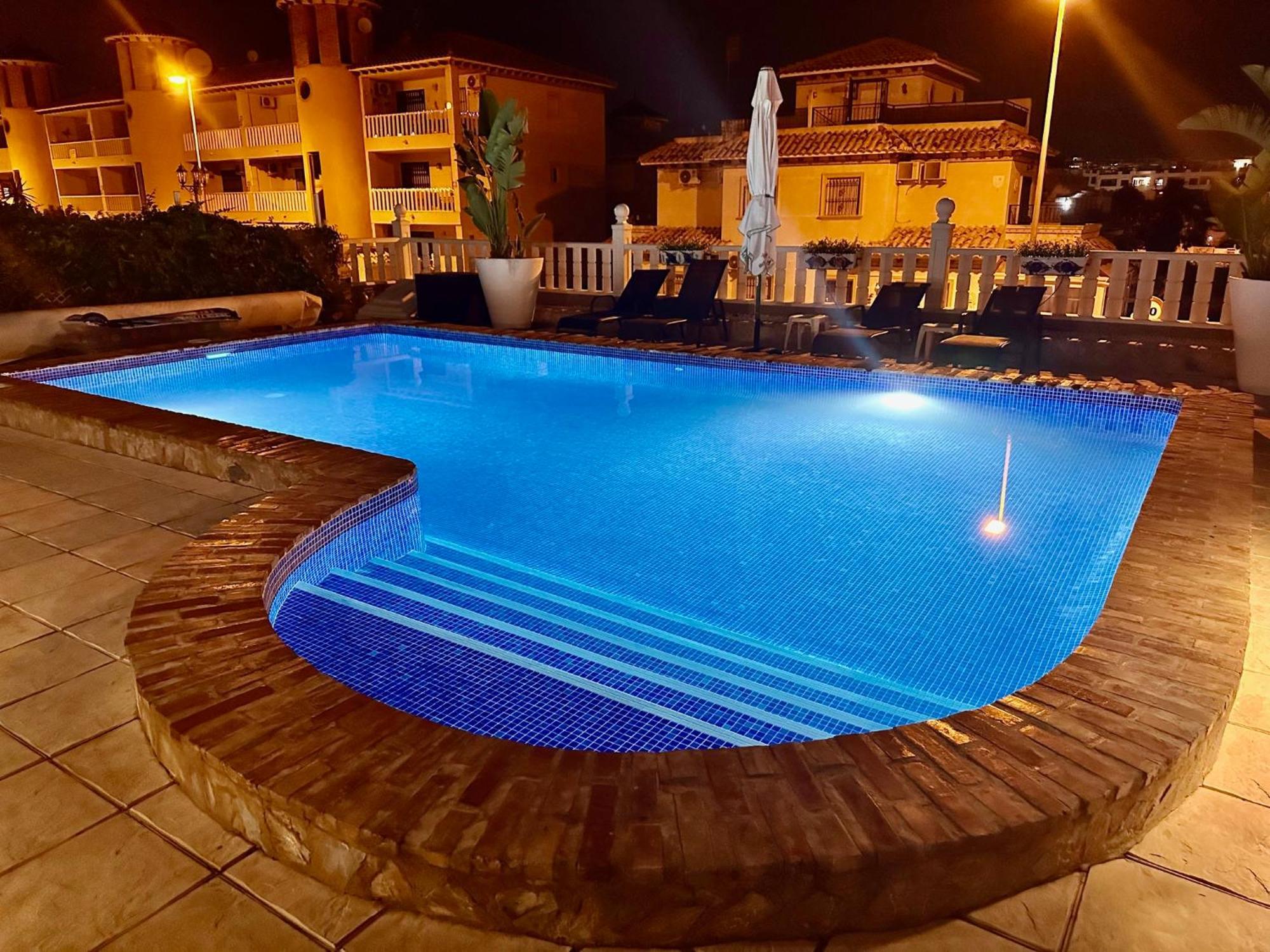 Casa Lilly-Rose, A Beautiful 3 Bedroom Detached Villa A Short Walk To The Villamartin Plaza & Golf Course Esterno foto